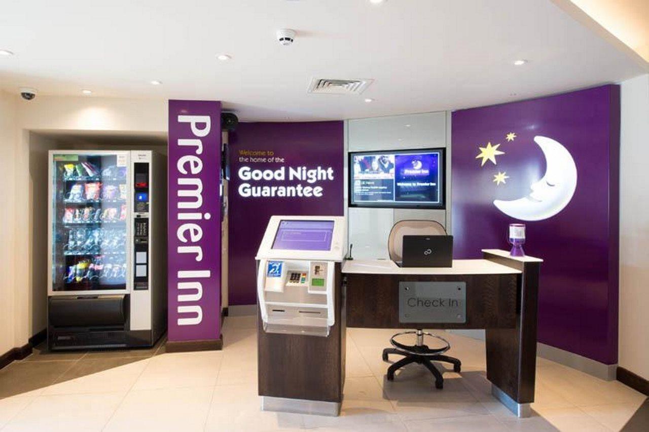 Premier Inn Leek Town Centre Exterior photo
